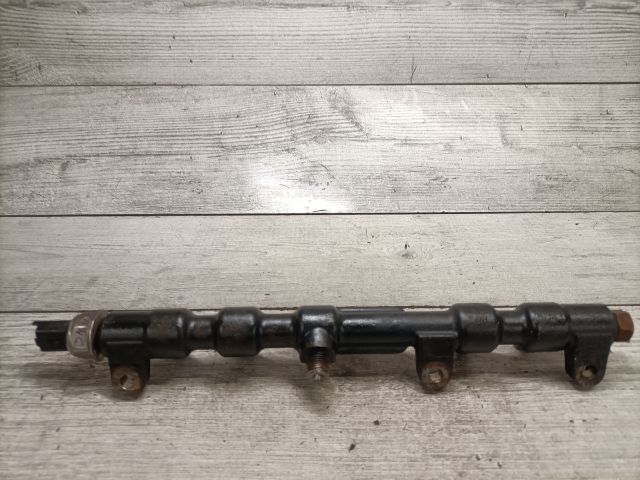 bontott FORD MONDEO III Közösnyomócső