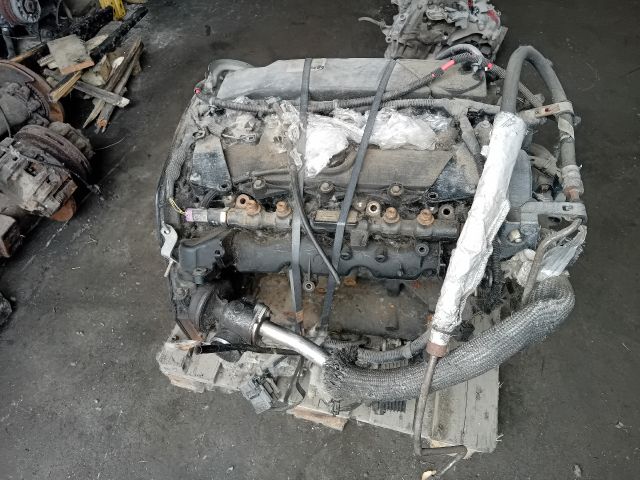 bontott FORD MONDEO III Motor (Fűzött blokk hengerfejjel)