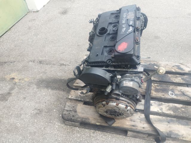 bontott FORD MONDEO III Motor (Fűzött blokk hengerfejjel)