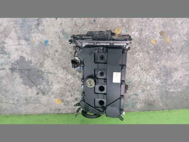 bontott FORD MONDEO III Motor (Fűzött blokk hengerfejjel)
