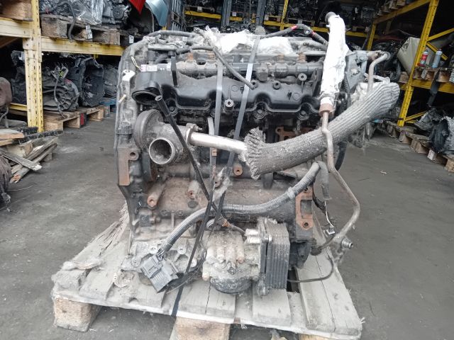 bontott FORD MONDEO III Motor (Fűzött blokk hengerfejjel)