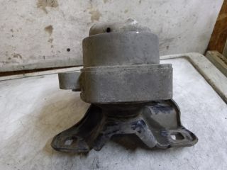 bontott FORD MONDEO III Motor Tartó Bak Jobb