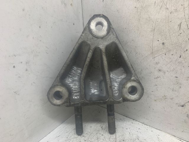 bontott FORD MONDEO III Motor Tartó Bak (Pozíciófüggetlen)