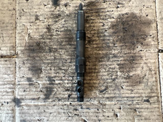 bontott FORD MONDEO III Porlasztó (1 db)