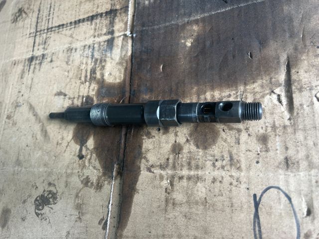 bontott FORD MONDEO III Porlasztó (1 db)