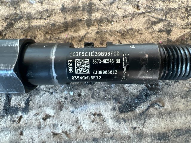 bontott FORD MONDEO III Porlasztó (1 db)