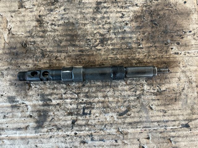 bontott FORD MONDEO III Porlasztó (1 db)