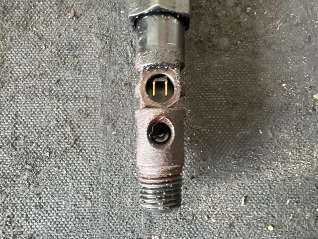 bontott FORD MONDEO III Porlasztó (1 db)