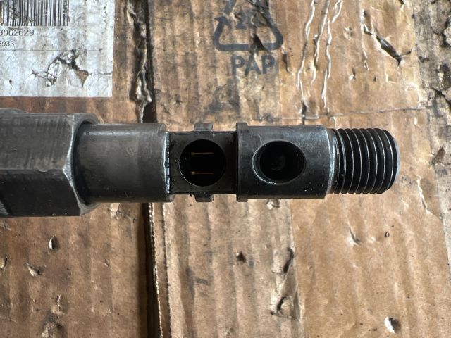 bontott FORD MONDEO III Porlasztó (1 db)