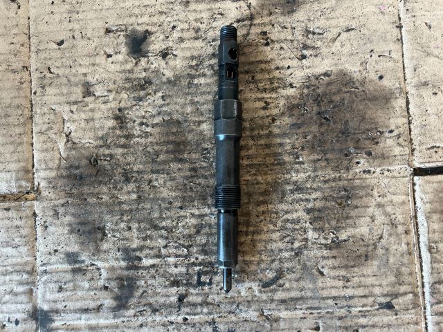 bontott FORD MONDEO III Porlasztó (1 db)