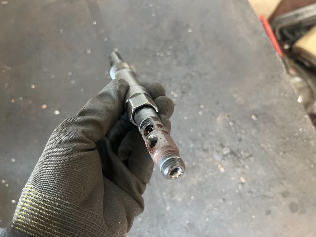 bontott FORD MONDEO III Porlasztó (1 db)