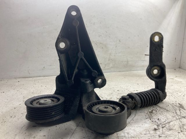 bontott FORD MONDEO III Szíjfeszítő Görgő