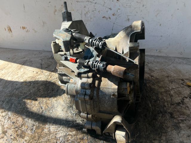 bontott FORD MONDEO III Váltó (Mechanikus)