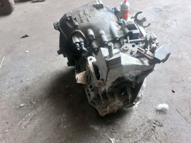 bontott FORD MONDEO III Váltó (Mechanikus)