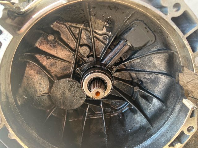 bontott FORD MONDEO III Váltó (Mechanikus)