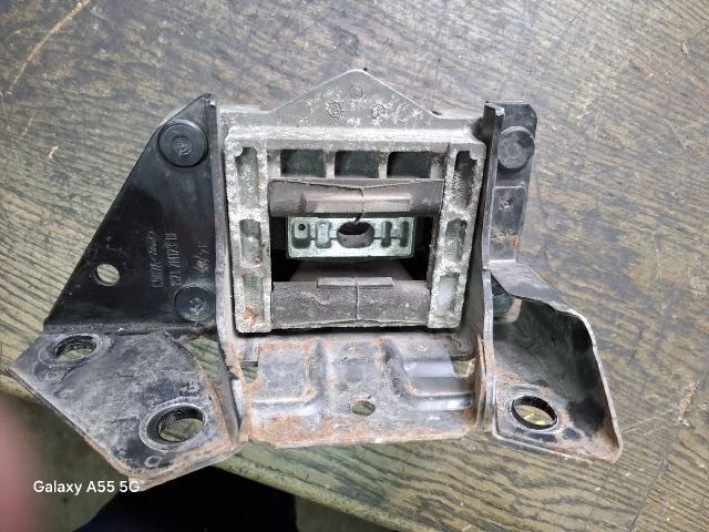 bontott FORD MONDEO III Váltó Tartó Bak (Pozíciófüggetlen)