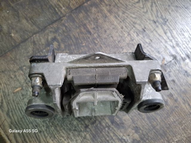 bontott FORD MONDEO III Váltó Tartó Bak (Pozíciófüggetlen)