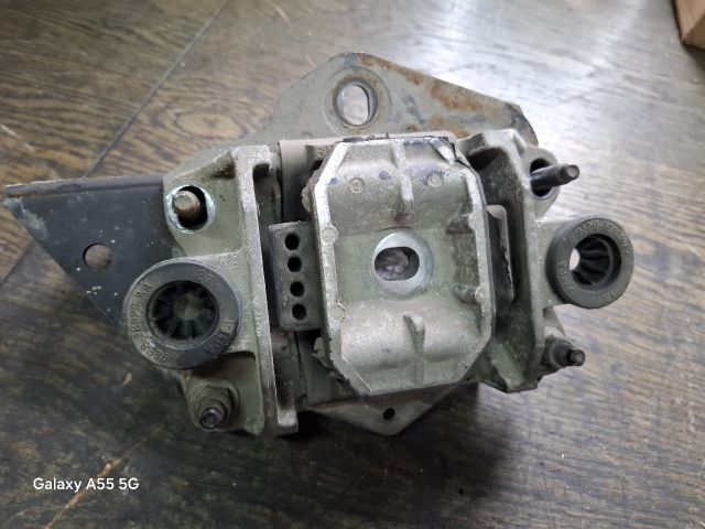 bontott FORD MONDEO III Váltó Tartó Bak (Pozíciófüggetlen)