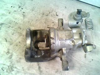 bontott FORD MONDEO III Jobb hátsó Féknyereg Munkahengerrel