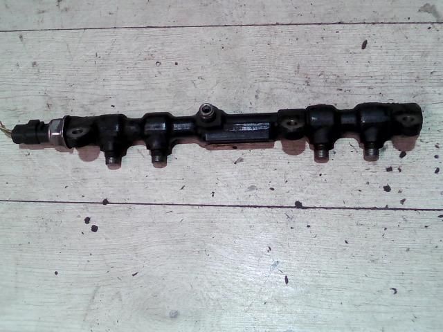 bontott FORD MONDEO III Közösnyomócső