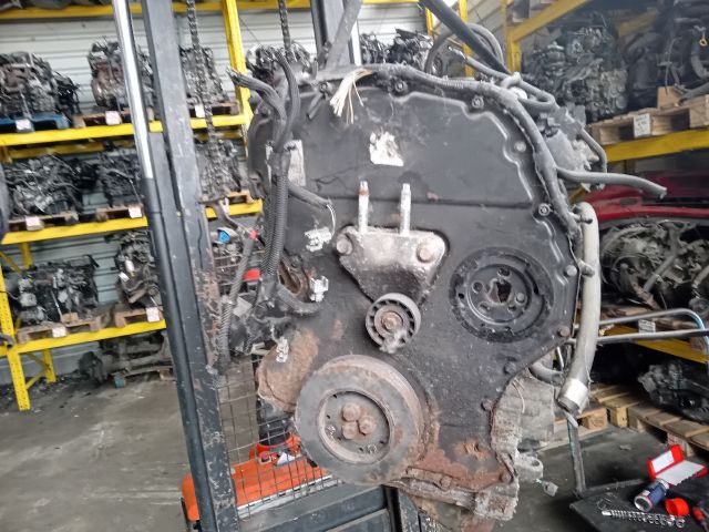 bontott FORD MONDEO III Motor (Fűzött blokk hengerfejjel)