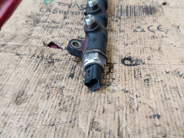 bontott FORD MONDEO III Közösnyomócső