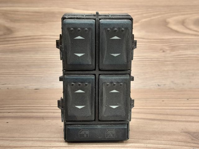 bontott FORD MONDEO III Ablakemelő Kapcsoló Négyes / Kettes