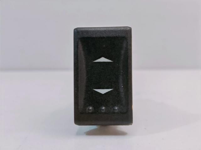 bontott FORD MONDEO III Ablakemelő Kapcsoló Négyes / Kettes