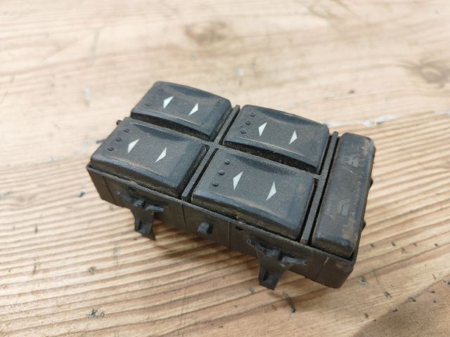 bontott FORD MONDEO III Ablakemelő Kapcsoló Négyes / Kettes