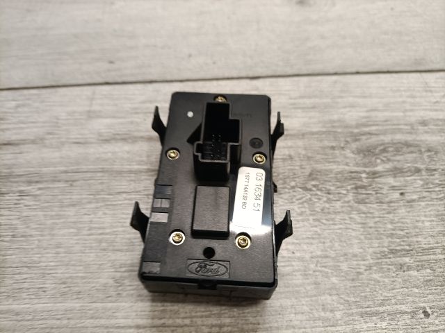 bontott FORD MONDEO III Ablakemelő Kapcsoló Négyes / Kettes