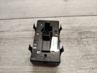 bontott FORD MONDEO III Ablakemelő Kapcsoló Négyes / Kettes