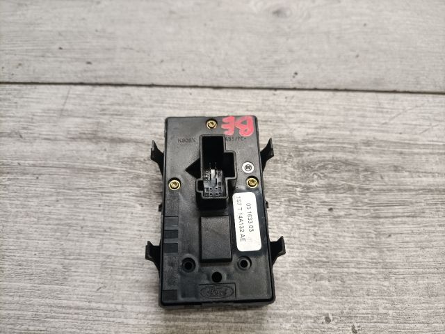 bontott FORD MONDEO III Ablakemelő Kapcsoló Négyes / Kettes