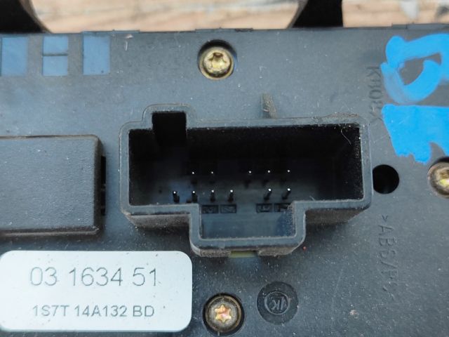 bontott FORD MONDEO III Ablakemelő Kapcsoló Négyes / Kettes