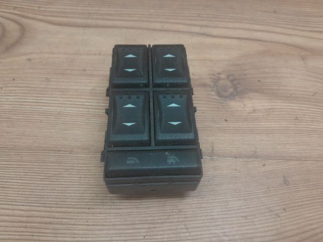 bontott FORD MONDEO III Ablakemelő Kapcsoló Négyes / Kettes