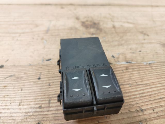 bontott FORD MONDEO III Ablakemelő Kapcsoló Négyes / Kettes