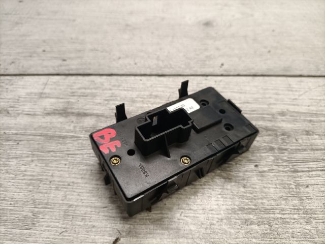 bontott FORD MONDEO III Ablakemelő Kapcsoló Négyes / Kettes