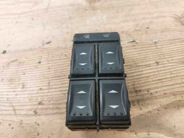 bontott FORD MONDEO III Ablakemelő Kapcsoló Négyes / Kettes