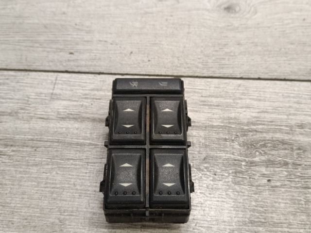 bontott FORD MONDEO III Ablakemelő Kapcsoló Négyes / Kettes