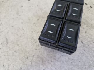 bontott FORD MONDEO III Ablakemelő Kapcsoló Négyes / Kettes