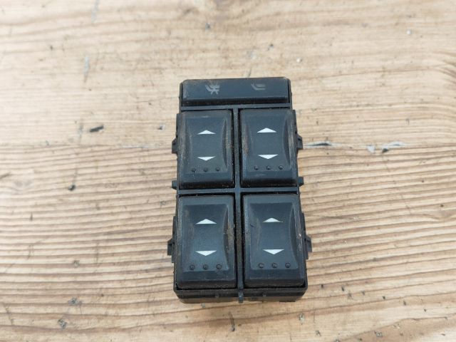 bontott FORD MONDEO III Ablakemelő Kapcsoló Négyes / Kettes