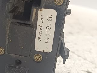 bontott FORD MONDEO III Ablakemelő Kapcsoló Négyes / Kettes