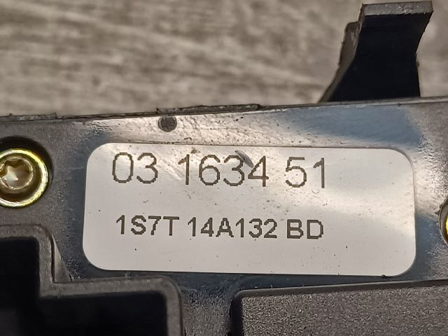 bontott FORD MONDEO III Ablakemelő Kapcsoló Négyes / Kettes