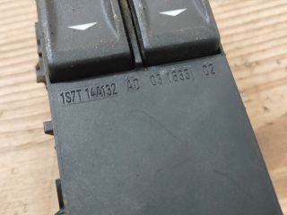 bontott FORD MONDEO III Ablakemelő Kapcsoló Négyes / Kettes