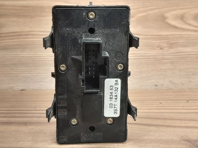 bontott FORD MONDEO III Ablakemelő Kapcsoló Négyes / Kettes