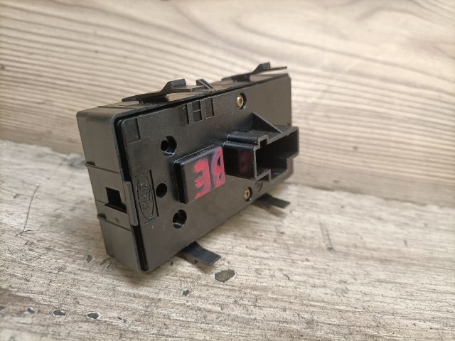 bontott FORD MONDEO III Ablakemelő Kapcsoló Négyes / Kettes