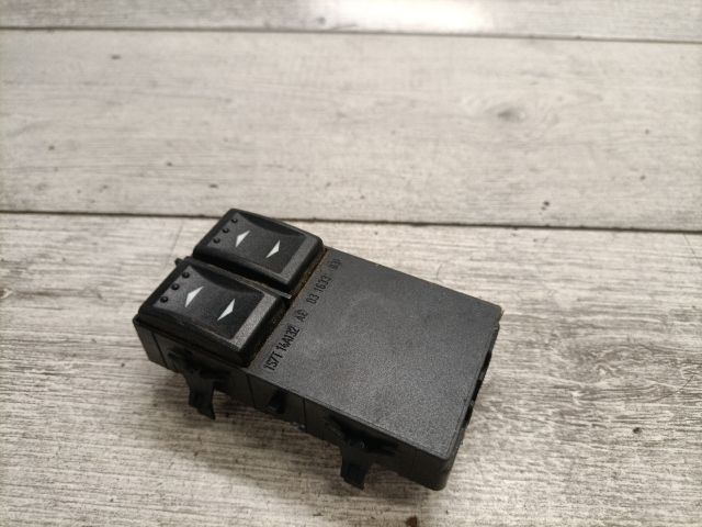 bontott FORD MONDEO III Ablakemelő Kapcsoló Négyes / Kettes