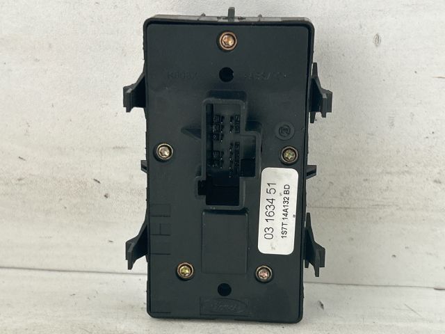 bontott FORD MONDEO III Ablakemelő Kapcsoló Négyes / Kettes