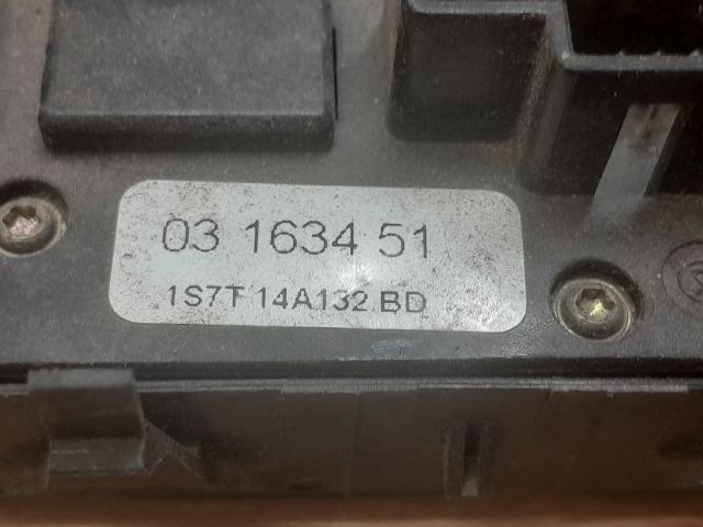 bontott FORD MONDEO III Ablakemelő Kapcsoló Négyes / Kettes