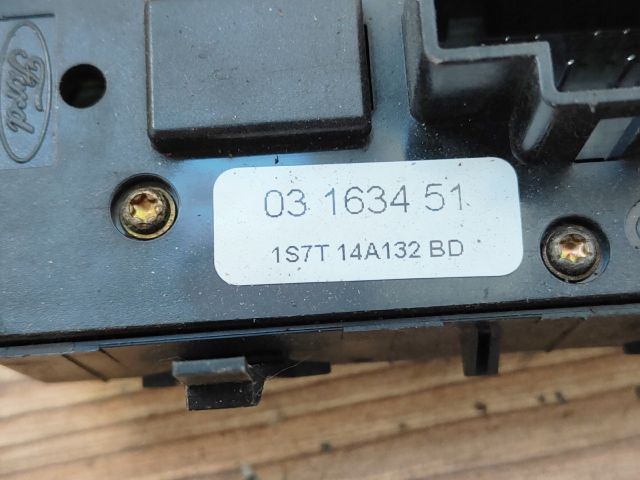 bontott FORD MONDEO III Ablakemelő Kapcsoló Négyes / Kettes