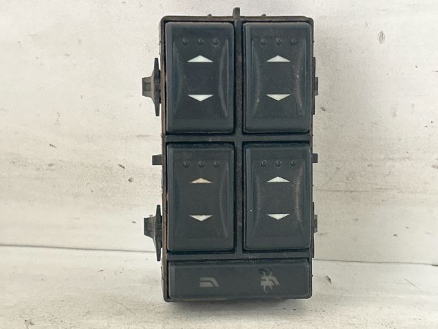 bontott FORD MONDEO III Ablakemelő Kapcsoló Négyes / Kettes